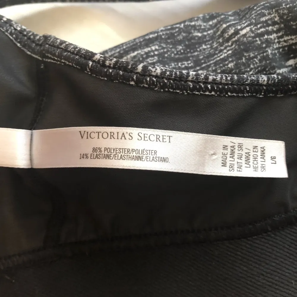 Victorias Secret Sport Sports Bra Heathered Grey Sz L EUC Black VSX Logo Band - Image 11
