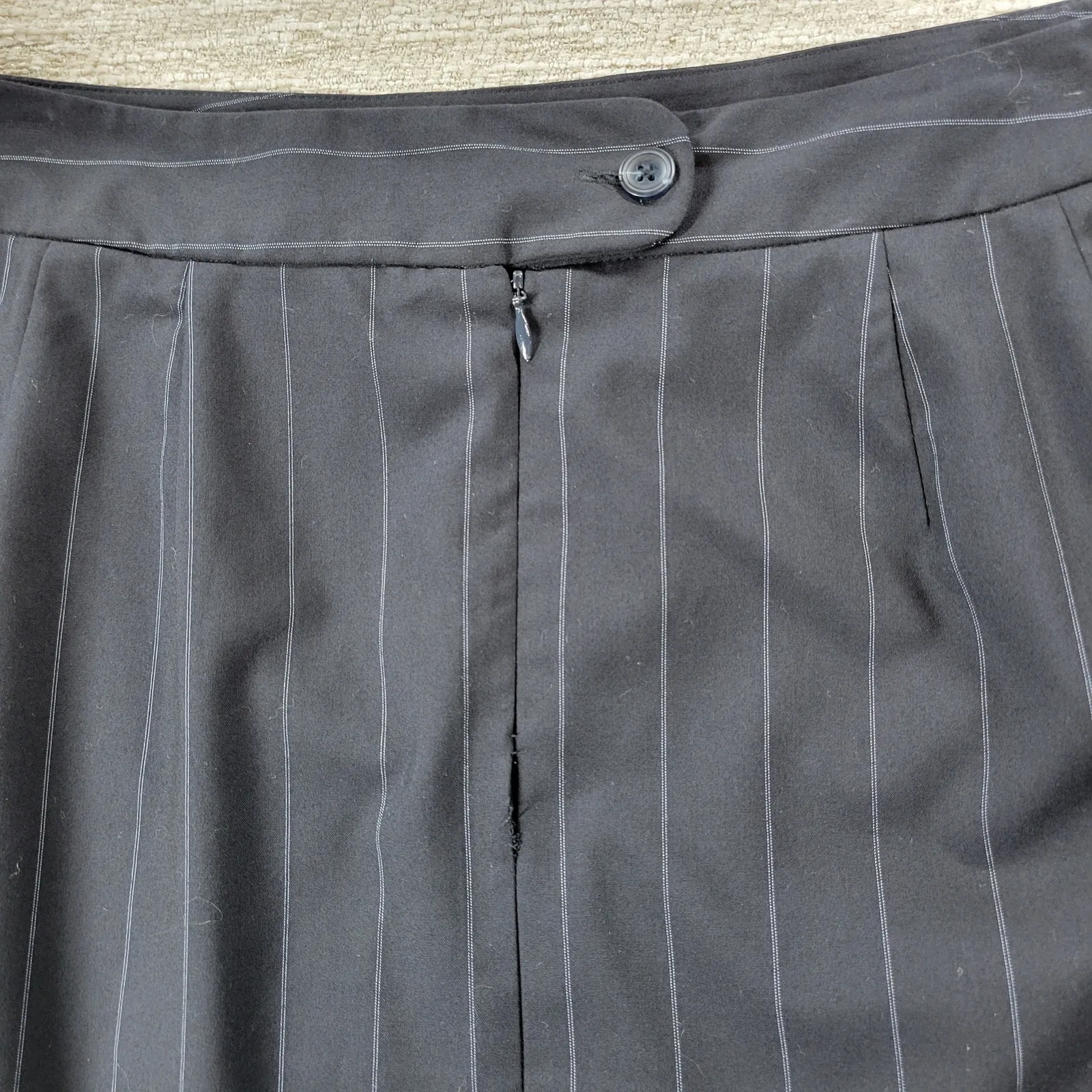 Vintage Talbots Pinstripe Suit Womens 14 Petite Black Gray‎ Jacket Skirt Set USA - Image 9