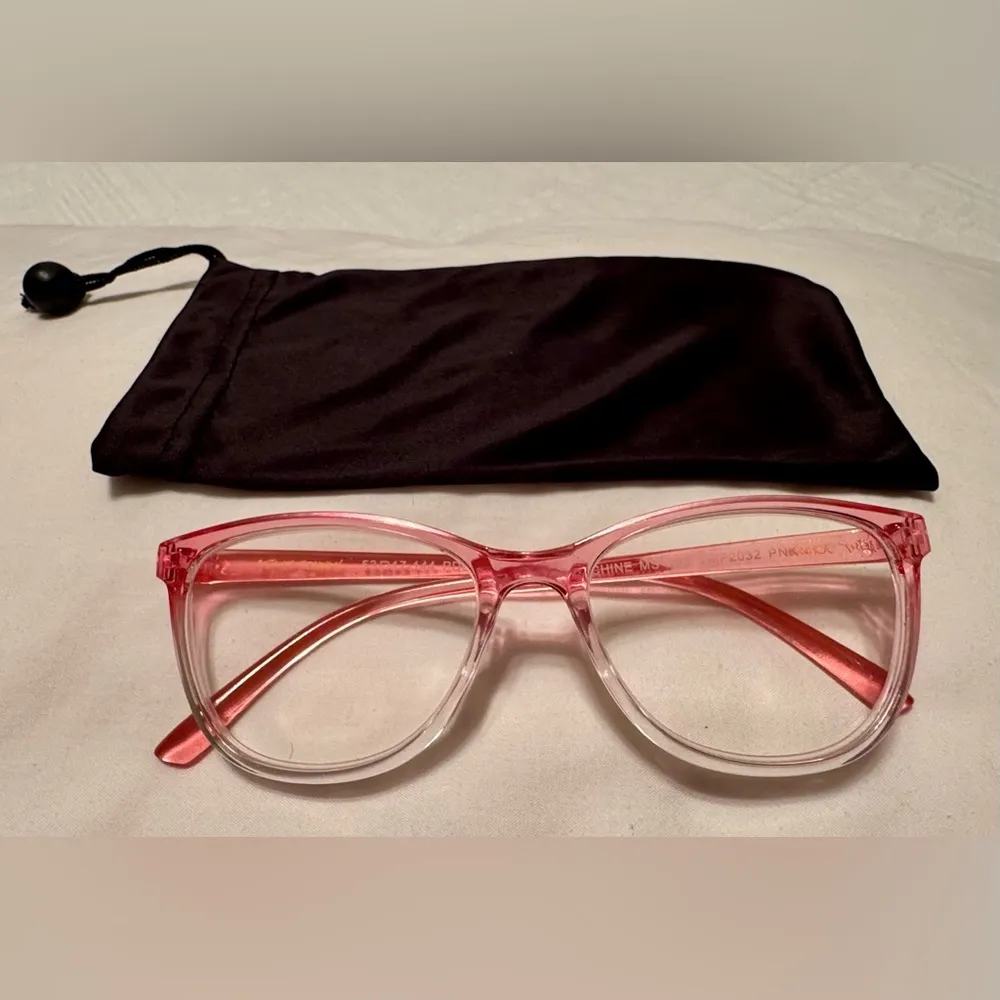 Betsey Johnson reading glasses - 2.0 magnification - new - excellent condition - Image 3
