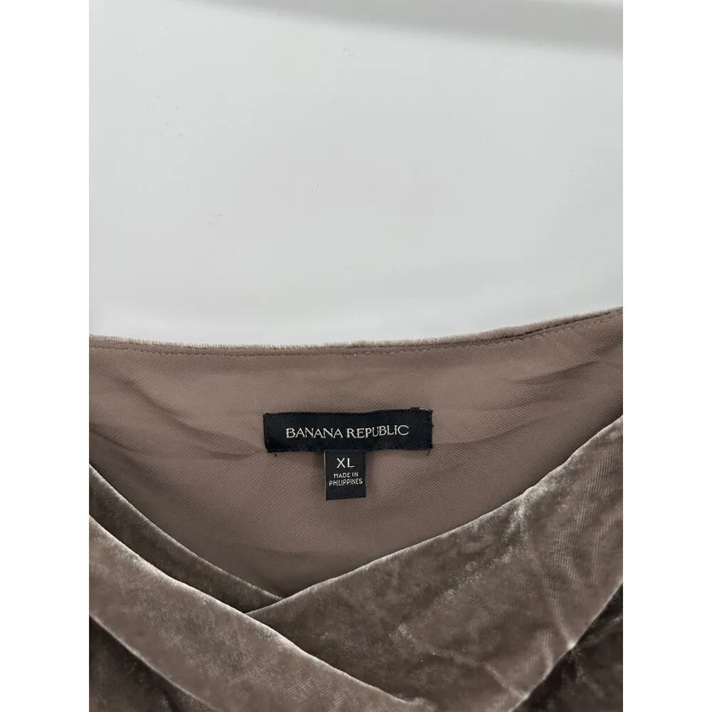 Banana Republic Velvet Tank Top Women XL Front Cami Boxy Crop Scoop Neck Dark - Image 3