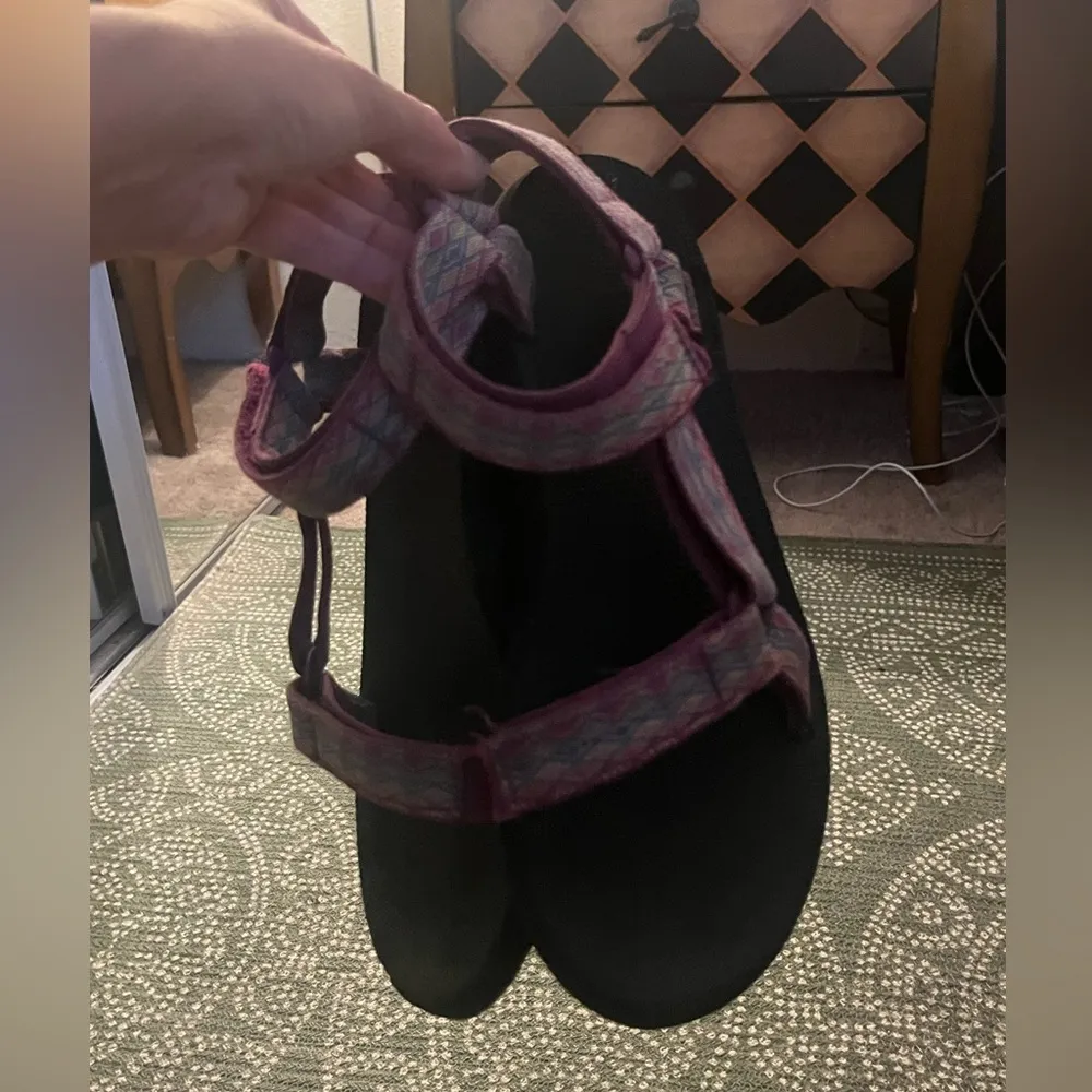 HIKING sandals sz 9 - Image 8