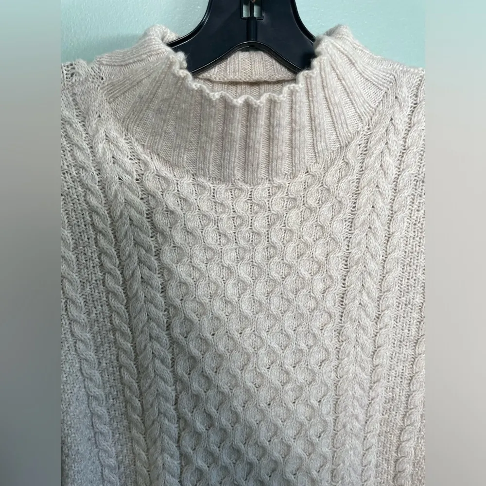 Abercrombie and Fitch Cream Cable Knit Sweater Dress Sz S - Image 2