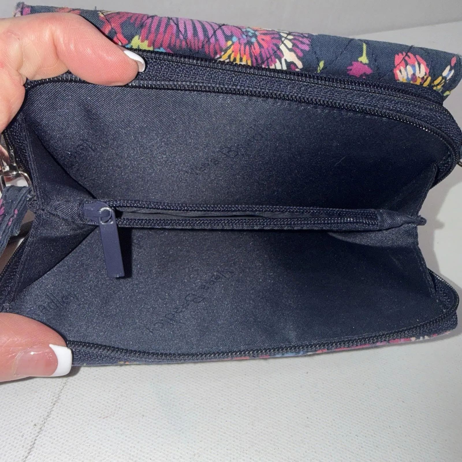 Vera Bradley Blue Floral Retired Carry All Accordion Retired Wristlet Wallet - Image 14