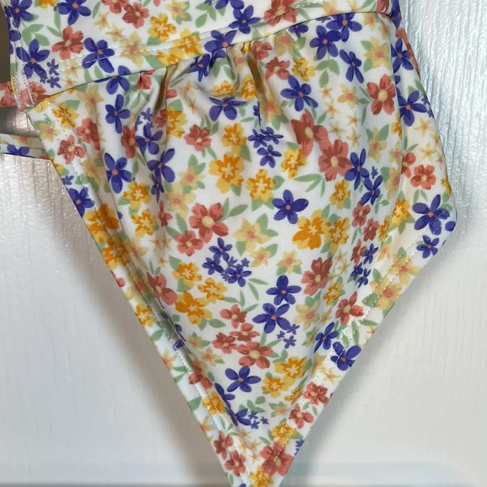 Shade & Shore Swimsuit Floral Spring Ruffle Strap Plunge Size Med EUC #0569-OC - Image 6