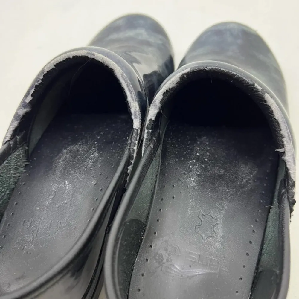 Dansko Blue Green Marbled Patent Leather Women slip on Clogs Size EU 37 US 6.5 7 - Image 8