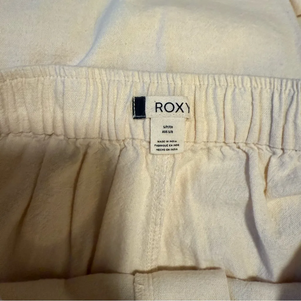 NWOT Roxy Oceanside Button Pants - Image 3