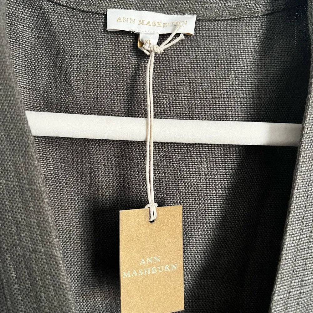 Ann Mashburn NWT Sleeveless Hallie Wrap Dress
Olive Linen Hopsack size XL - Image 4