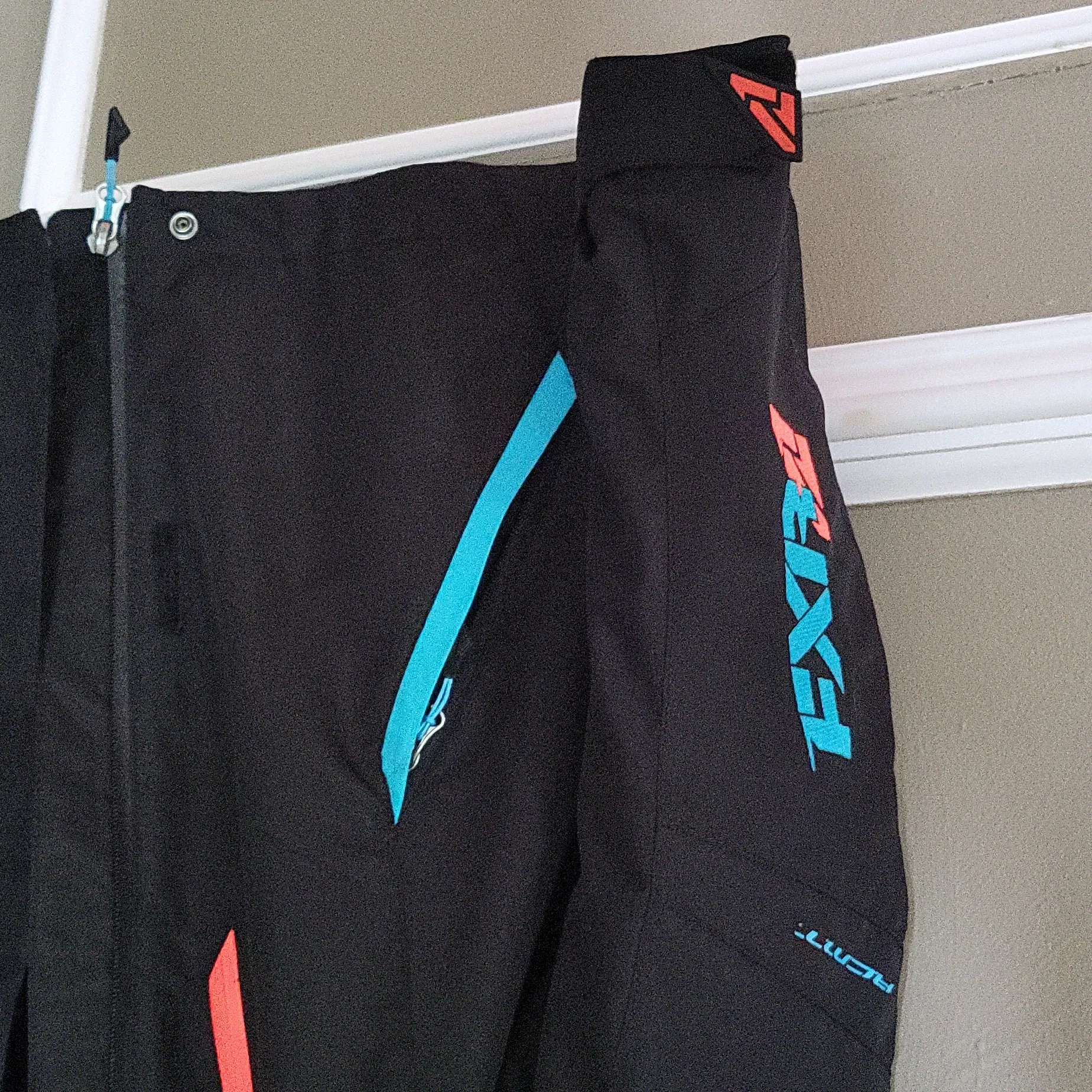 FXR Women's Ski & Snow Jacket in Black with Blue and Orange Accents Size 6 - Image 4