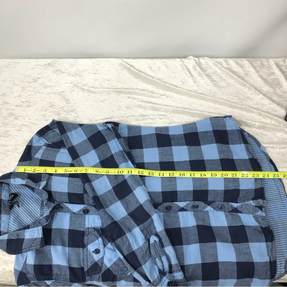 Ultra Flirt button down flannel top junior size medium - Image 5
