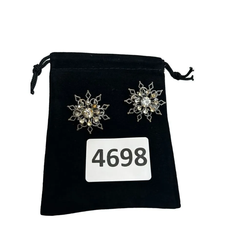 Set of two snowflake clear rhinestone brooches Silver - Image 9