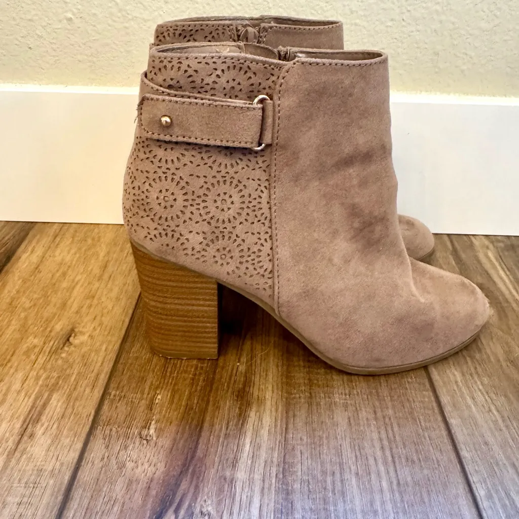 LC by Lauren Conrad Faux Suede Booties | VGUC | Size 6.5 | 3 in heel|light brown - Image 2