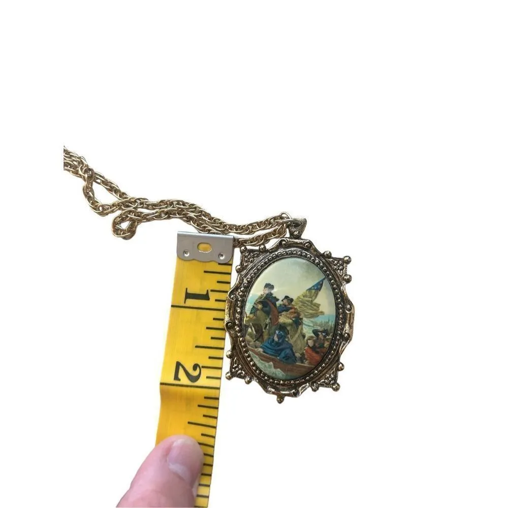Washington Crossing the Delaware pendant Necklace Tan - Image 4
