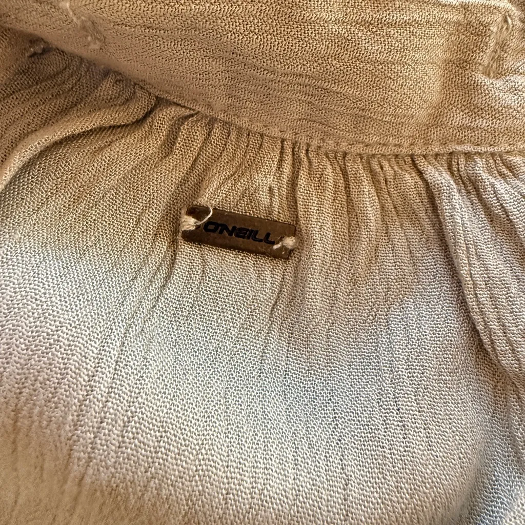 O’Neill NWOT Evergreen V-Neck Balloon Sleeve Flowy Blouse with Tie Bottom - Image 5