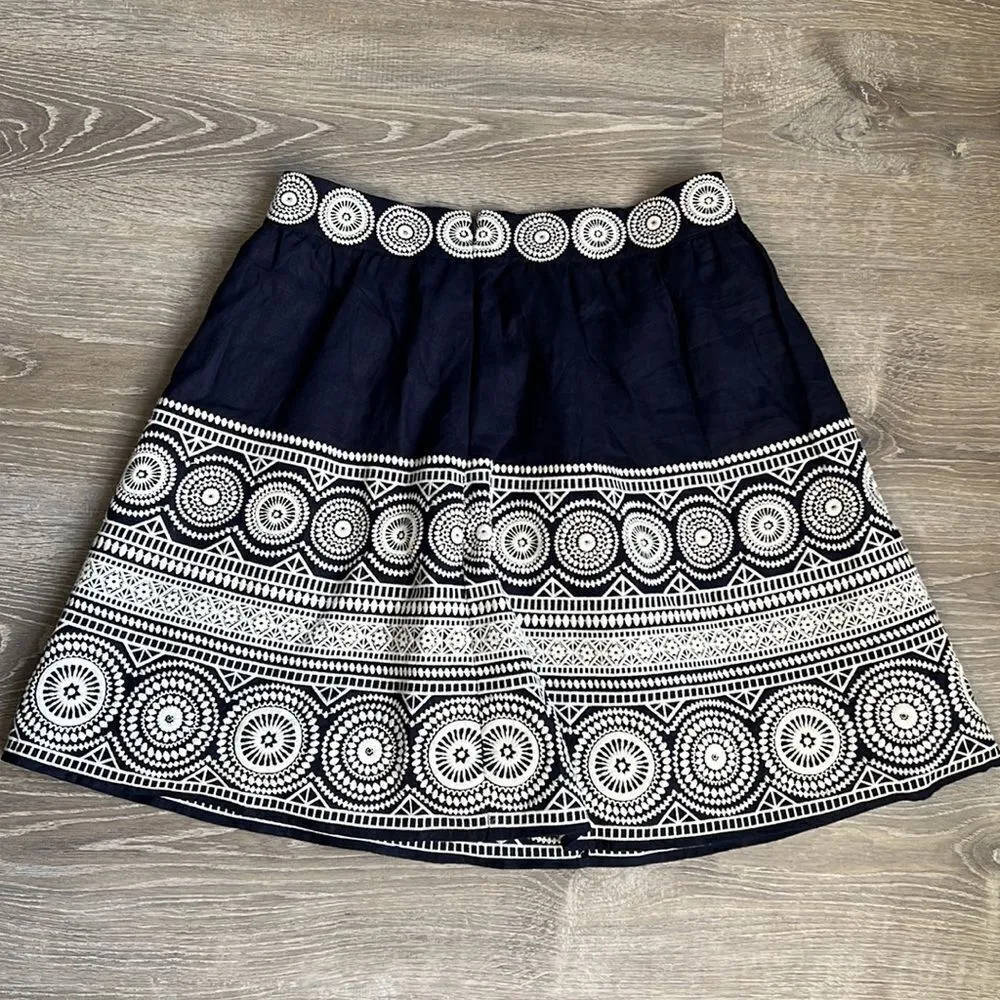 NEW Boden Tamsin Embroidered Linen skirt navy, Embroidery Blue Size 8 - Image 3