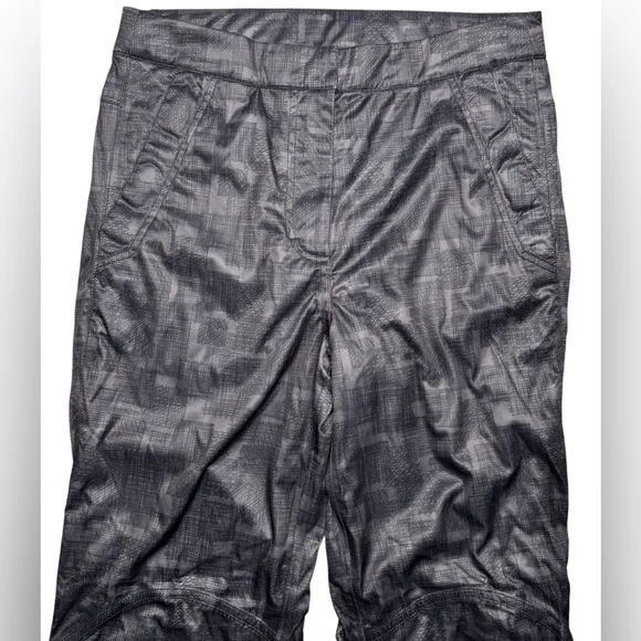 Sunice Tornado Flex Vent Golf Pants Womens Medium Gray Geometric Waterproof - Image 2