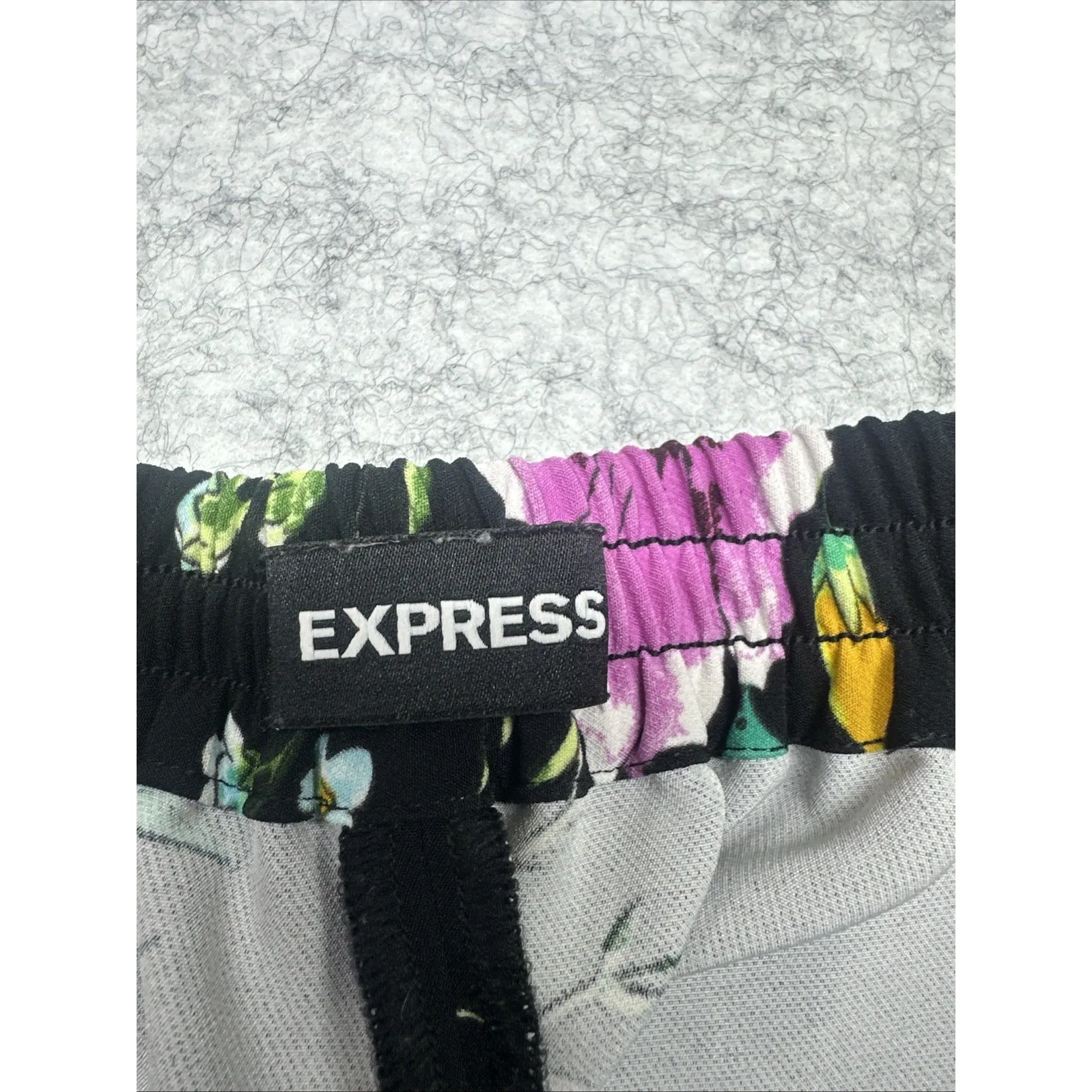 Express Joggers Womens Floral Pull On Mid Rise Large Side Pockets Elastic‎ Back - Image 6