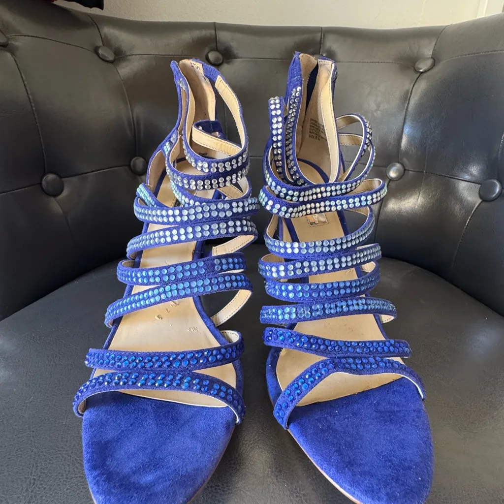 INC International Concepts Suede Blue Rhinestone Heels Size 8 - Image 3