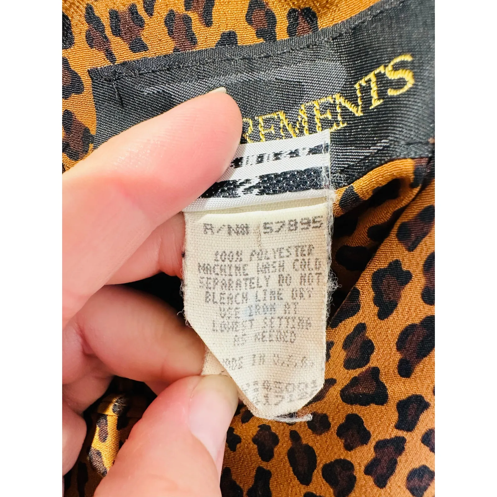 REQUIREMENTS Leopard Cheetah Print Black Yellow Short Sleeve Blouse size Small - Image 6