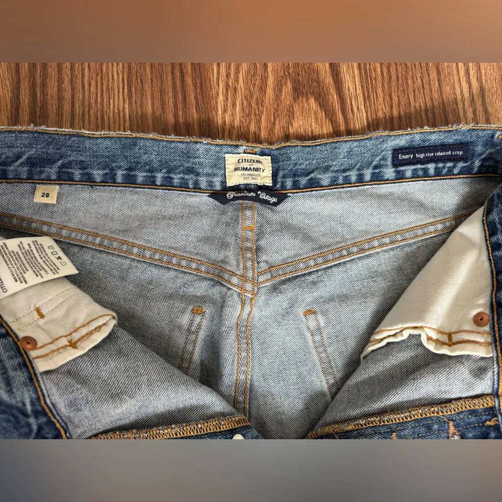 Citizens of Humanity Emery Relaxed High Rise Cropped Jeans - Image 6