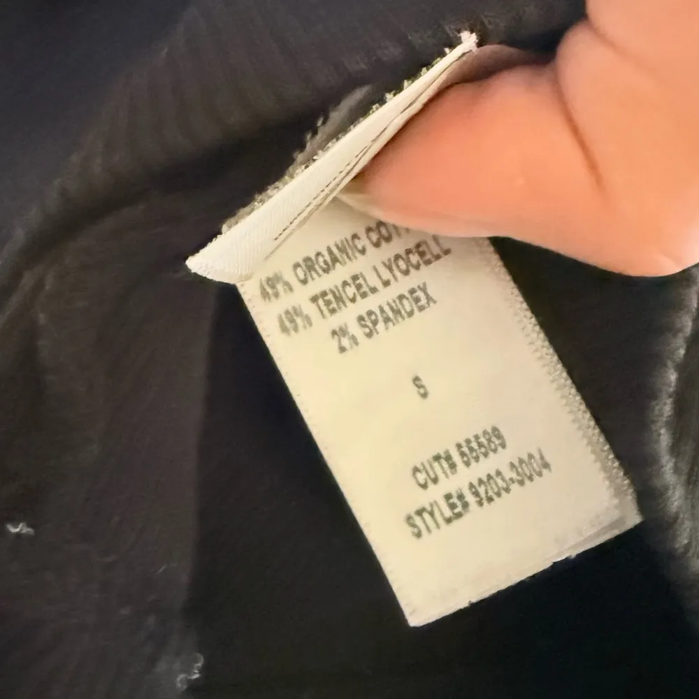 Citizens of Humanity  Black Fitted Tank Top - Image 3