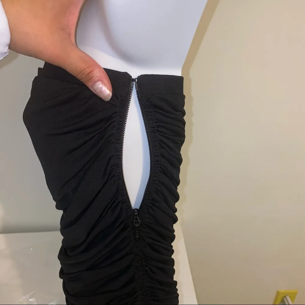 fitted Ruched black sleeveless/Tube Top Size Small- NEW - Image 9