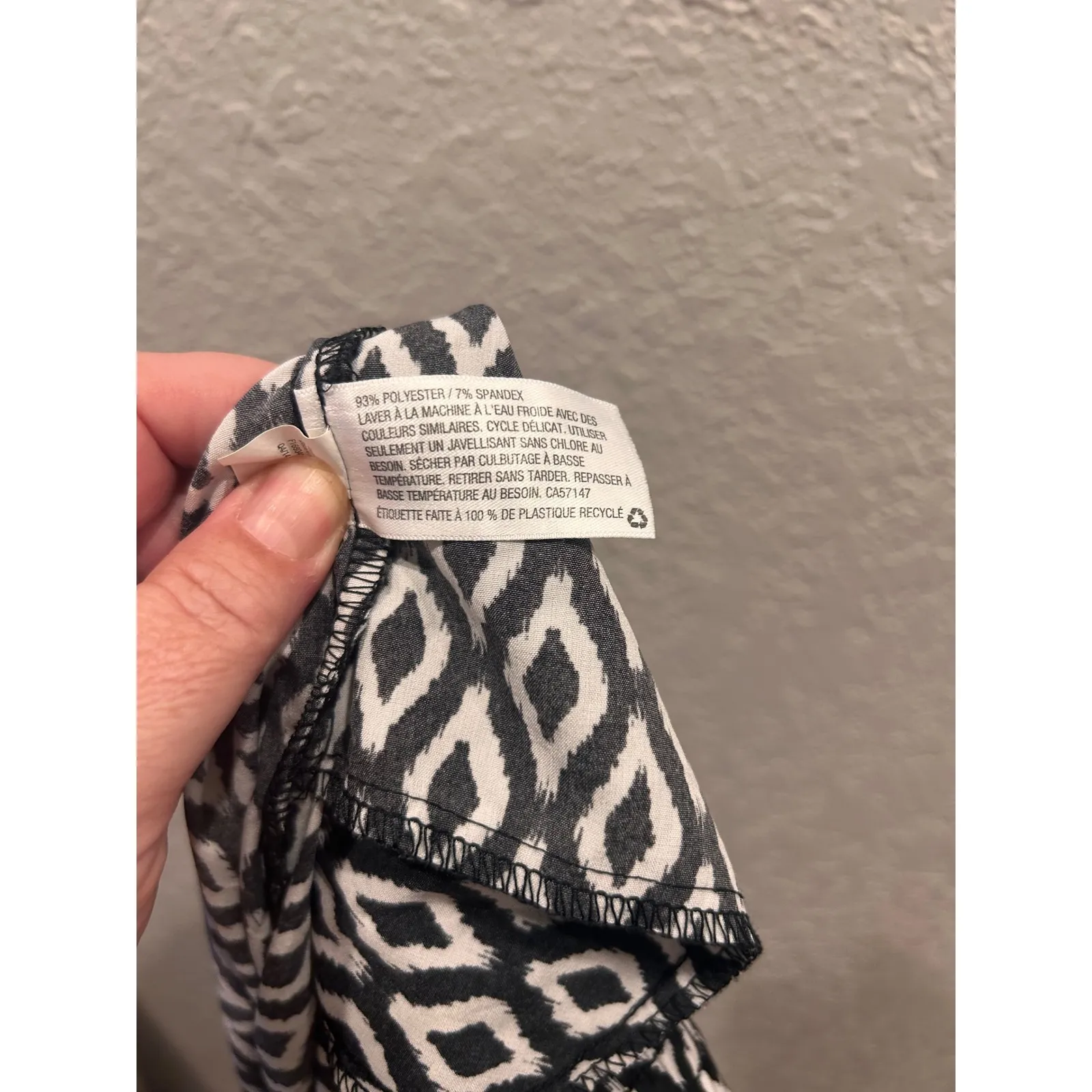 Xhilaration Women's Large Black White Diamond Print Elastic‎ Waist Jogger Pants - Image 6