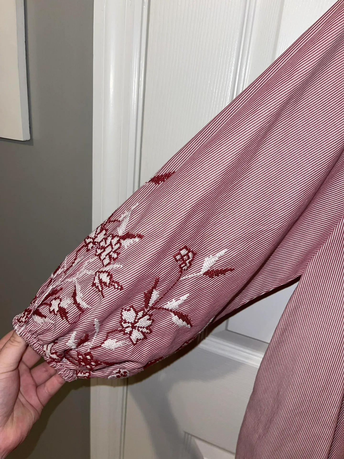 simply styled Off-the Shoulder Top - Image 2