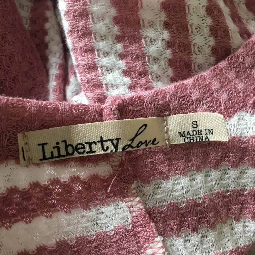 Liberty Love Waffle Knit Cold Shoulder Top S - Image 6