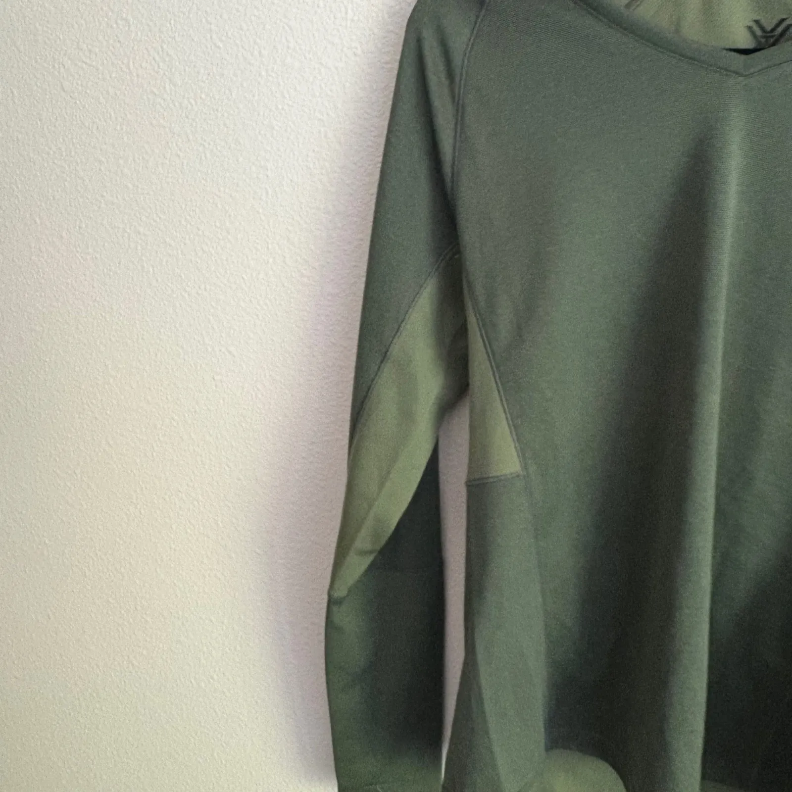 Vortex‎ Long Sleeve V Neck Olive Green Athletic Activewear Top Womens Medium - Image 2