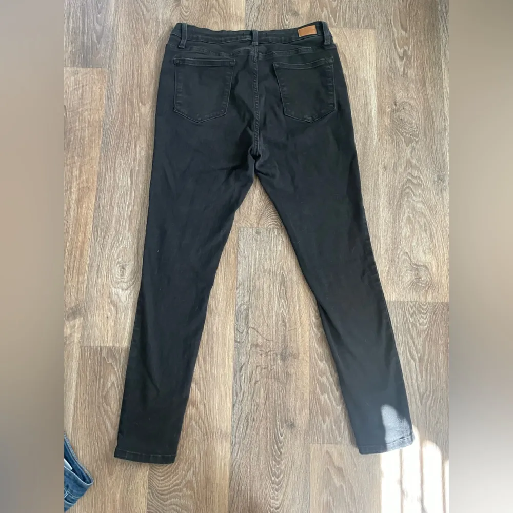 Black Mid-Rise Skinny Jeans - Image 5