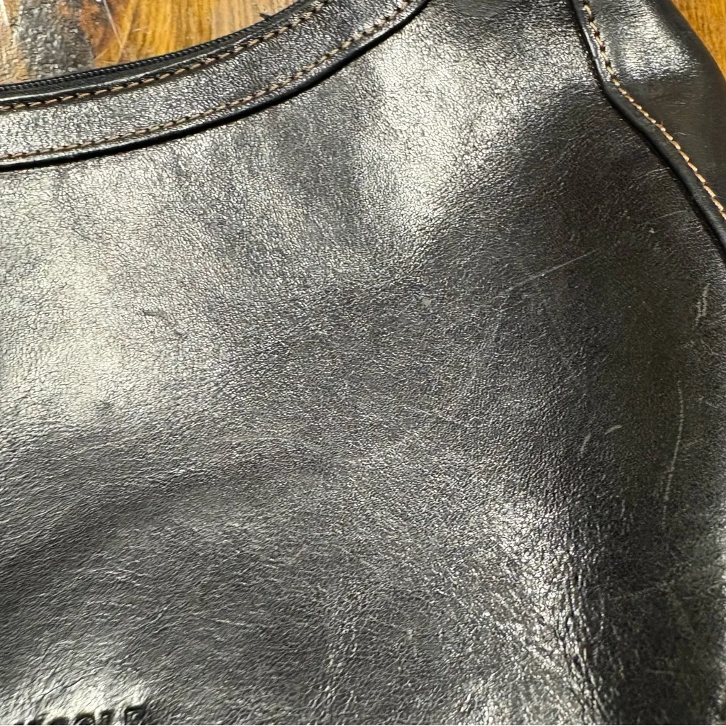 Kenneth‎ Cole Black Hobo Style Purse - Image 4