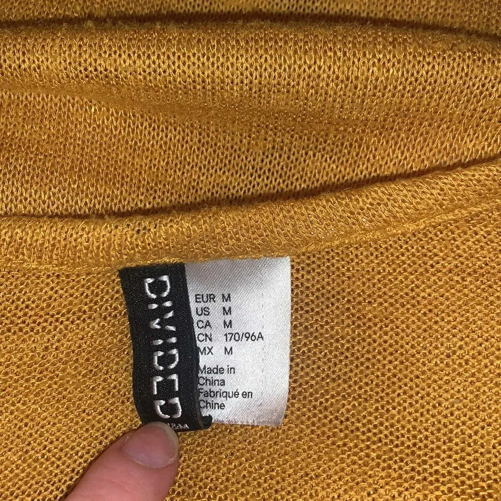 Divided yellow cardigan - Image 3