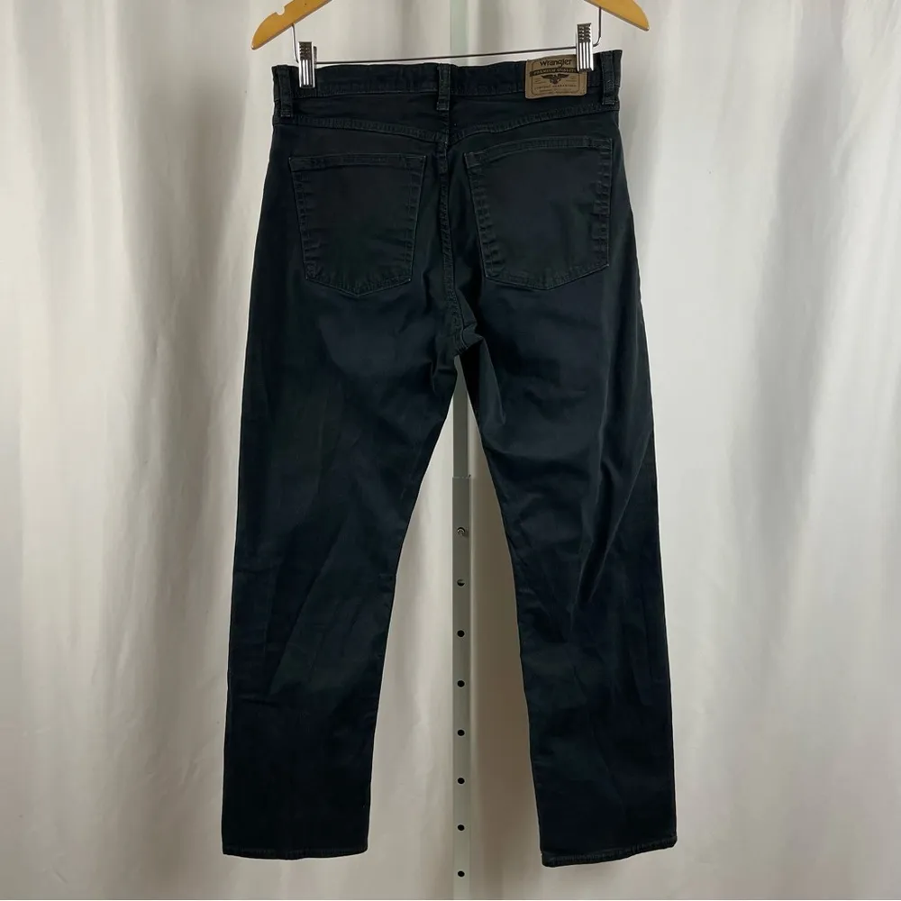 Wrangler Size 30 Straight Fit Black Jeans Outdoor Work Chore Business Casual - Image 2