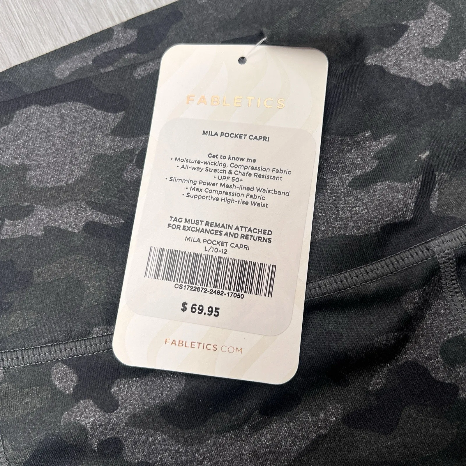 NWT Fabletics Camo Capri Leggings Size L 10-12 - Image 2