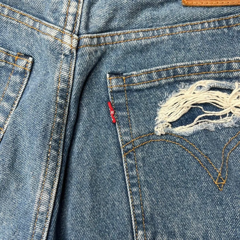 Levi's Wedgie Short High Rise Medium Wash Distressed Cut Off Denim Shorts Sz 30 - Image 10