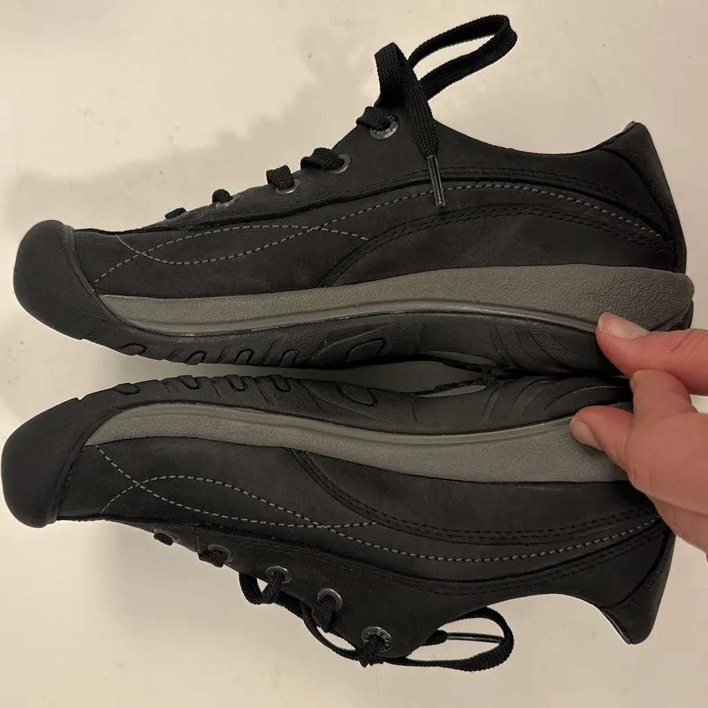 Keen Toyah Black Leather Women’s Hiking Shoes Lace Up - Trail Cap Toe Size 7.0 - Image 7