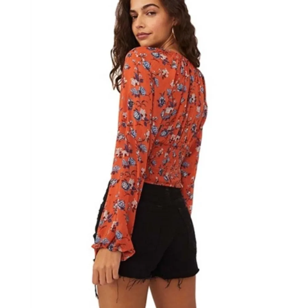Free People NWT Revolve New Final Rose In Rust /Blue Floral Top V-Neck Women’s S - Image 3