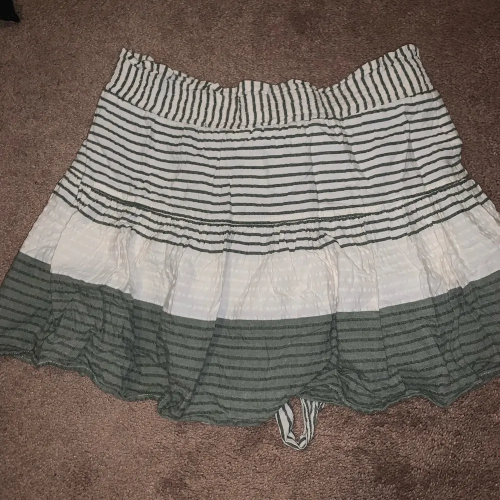 Creamy Green Skater Skirt with Tie Size M - Image 3