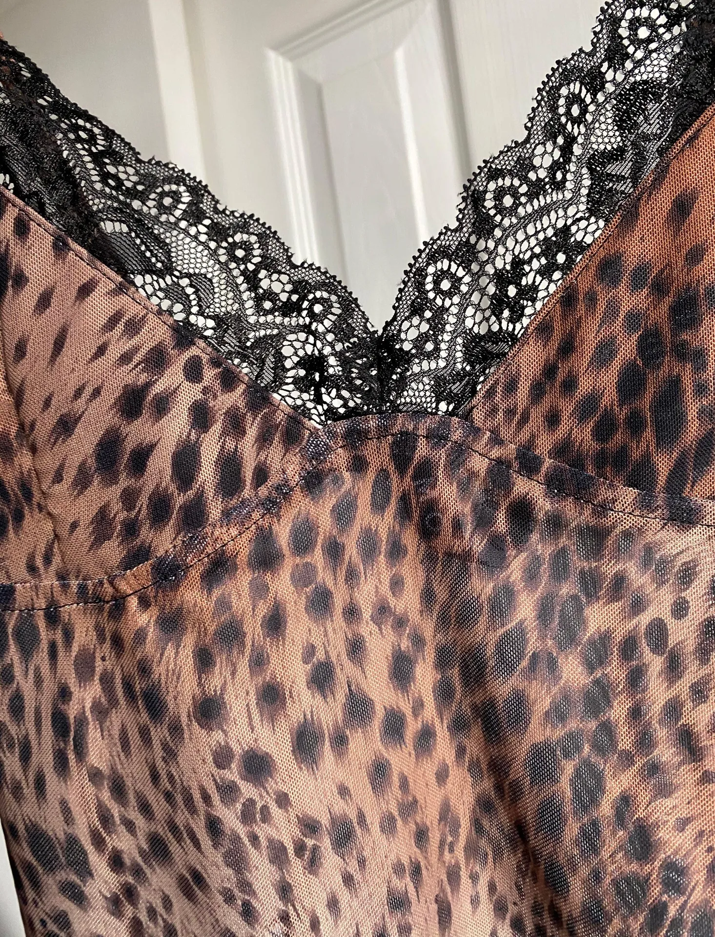 Motel Rocks Yenika Crop Top - Image 4