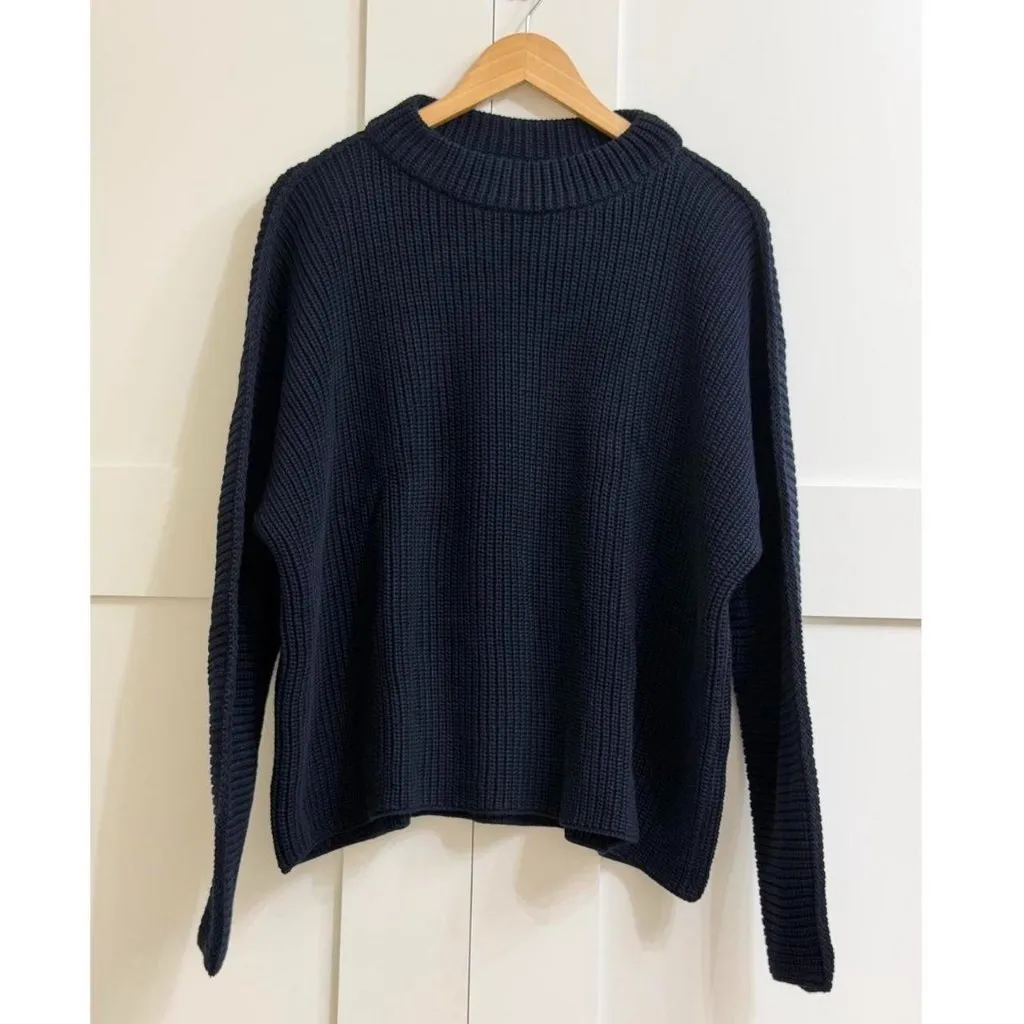 Frank & Eileen Montecito Sweater in Marine, Size Medium - Image 4