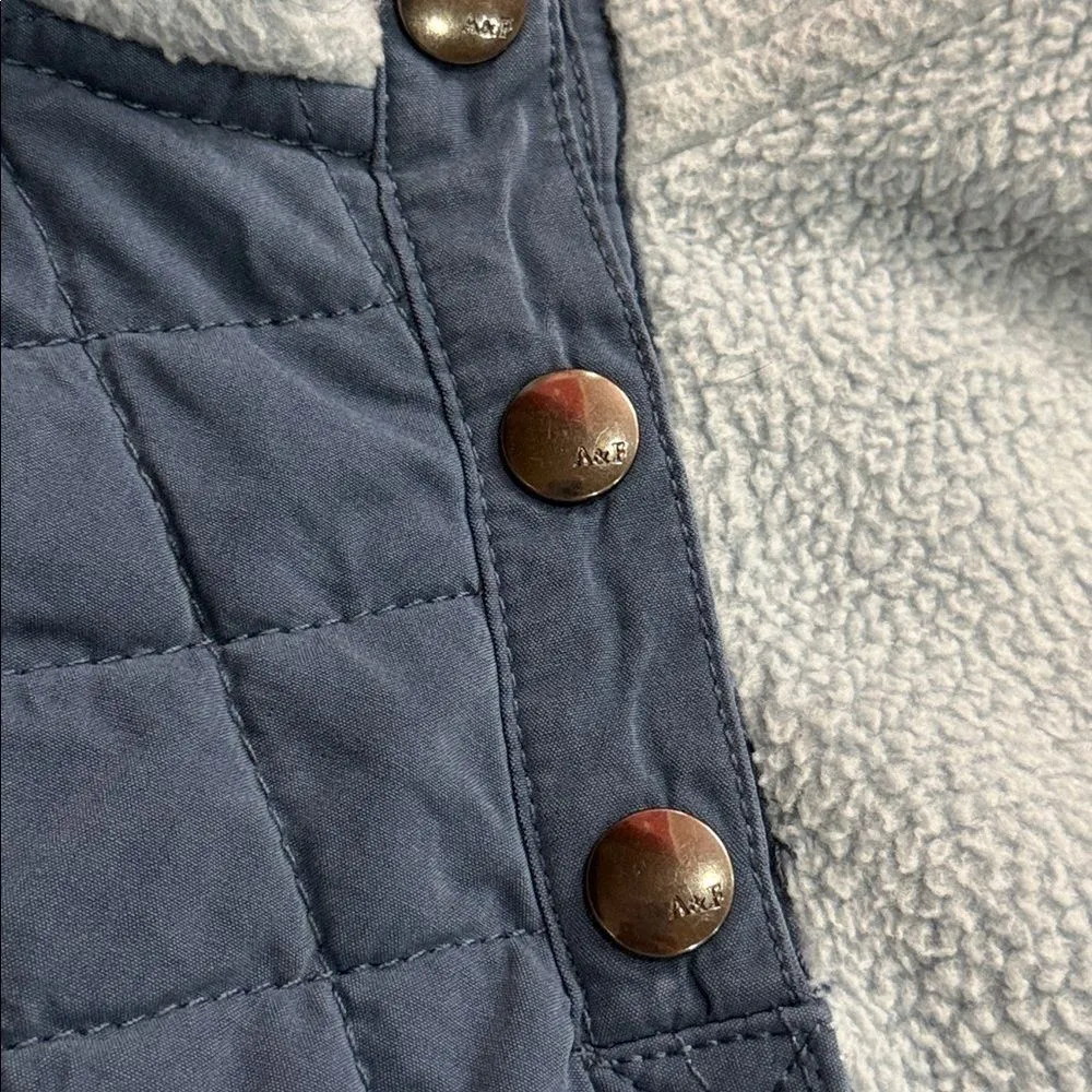 Abercrombie & Fitch Blue Snap-Front Fleece Quilt Chest Panel Tunic Size S - Image 10