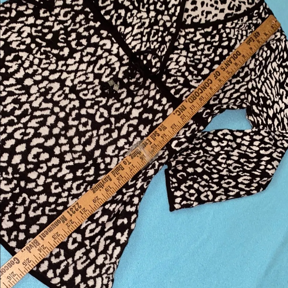 MICHAEL KORS cheetah knit tunic v neck wrap long sleeve waist drawstring size XS - Image 8