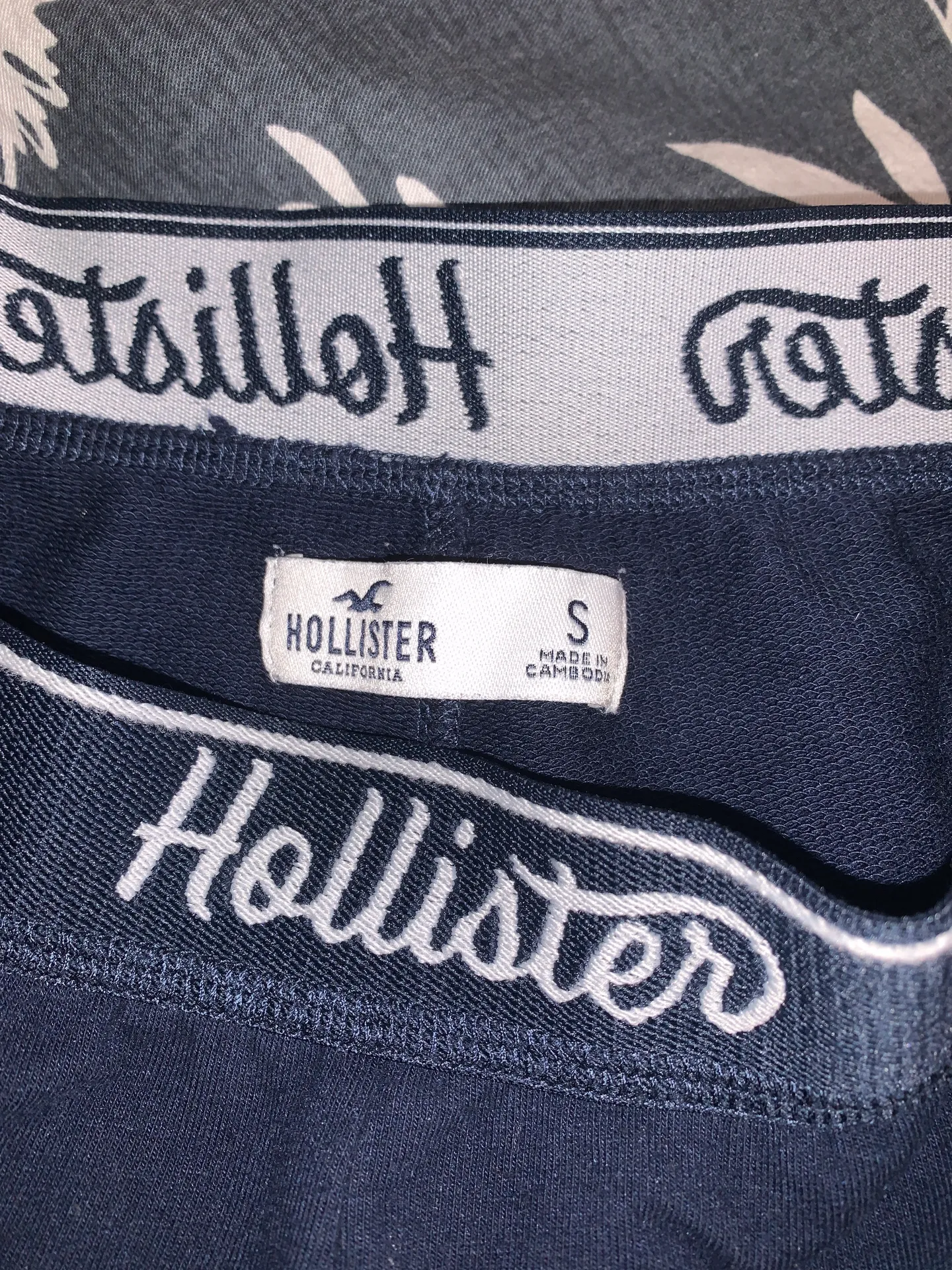 Hollister Navy Blue Shorts - Image 3