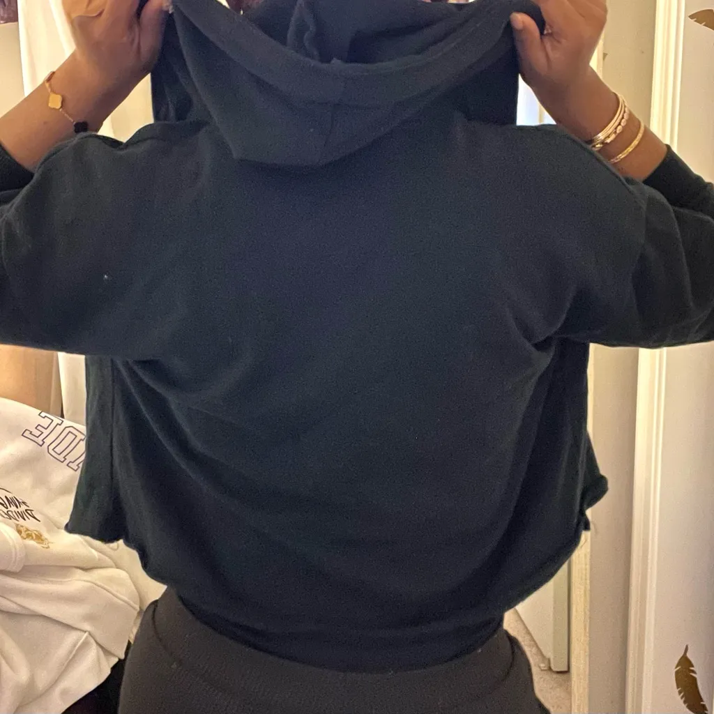 Black cropped Zip - Image 3