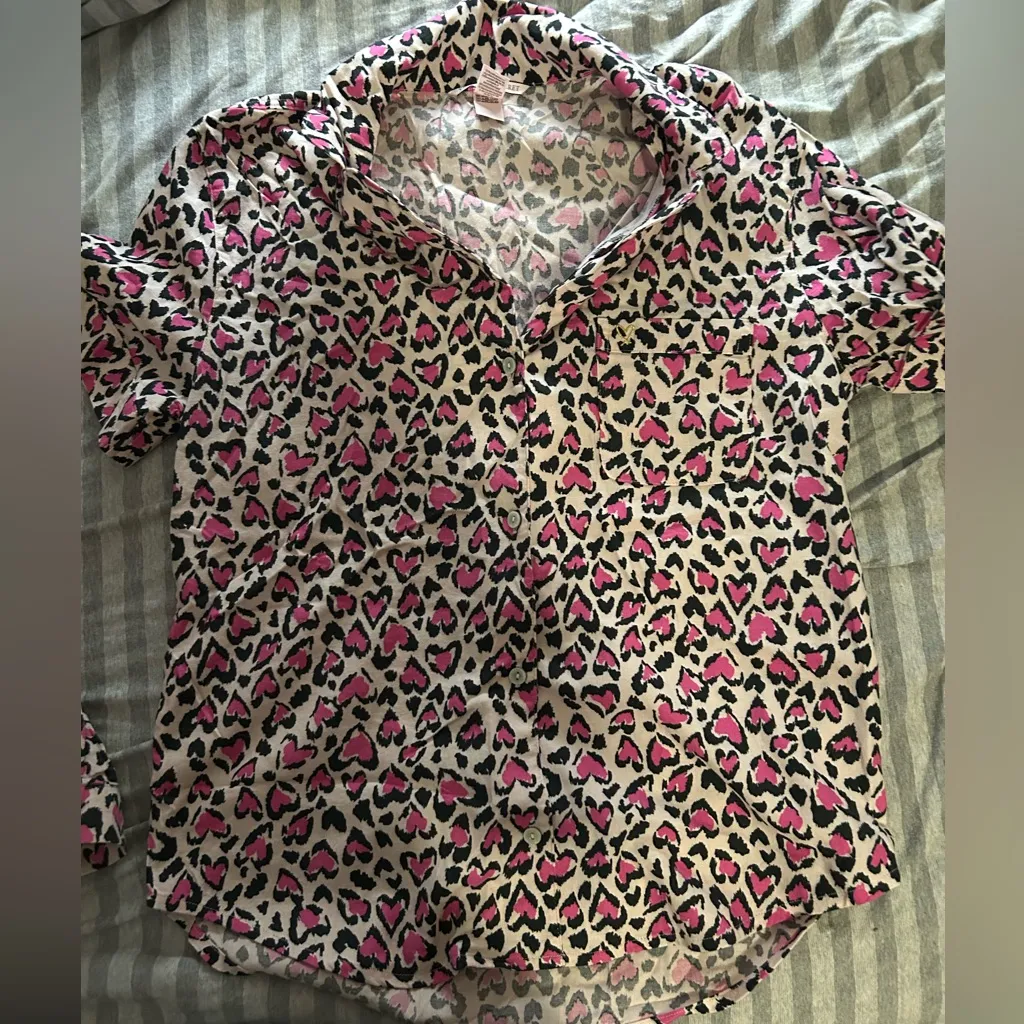 Victoria's Secret Pink and Black Leopard Heart Print Pajama Set - Image 2
