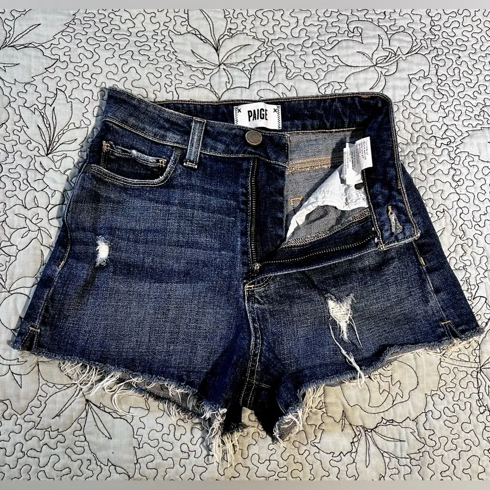 PAIGE Margot  High Waist Distressed Raw Edge Medium Wash Jean Shorts Sz 25 - Image 3