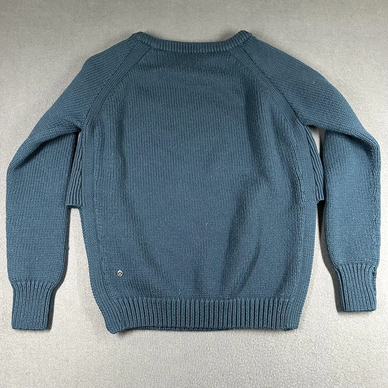 Lululemon Yin to You Sweater Womens Size 8 Merino Wool Blue Knit Thumbholes - Image 8