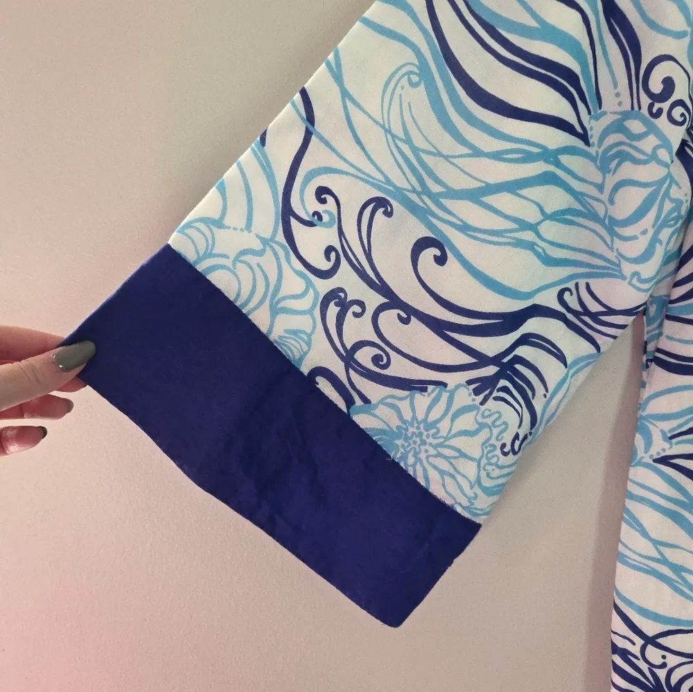 Lilly Pulitzer Blue and White Jellyfish Bell Sleeve Cotton Silk BlendTunic Top - Image 3