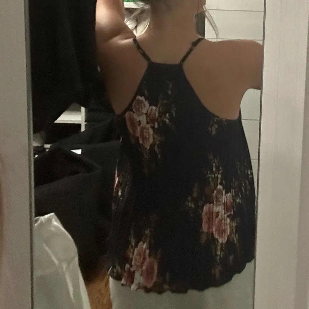 bishop + young Navy Floral Pleated Cami - Image 2