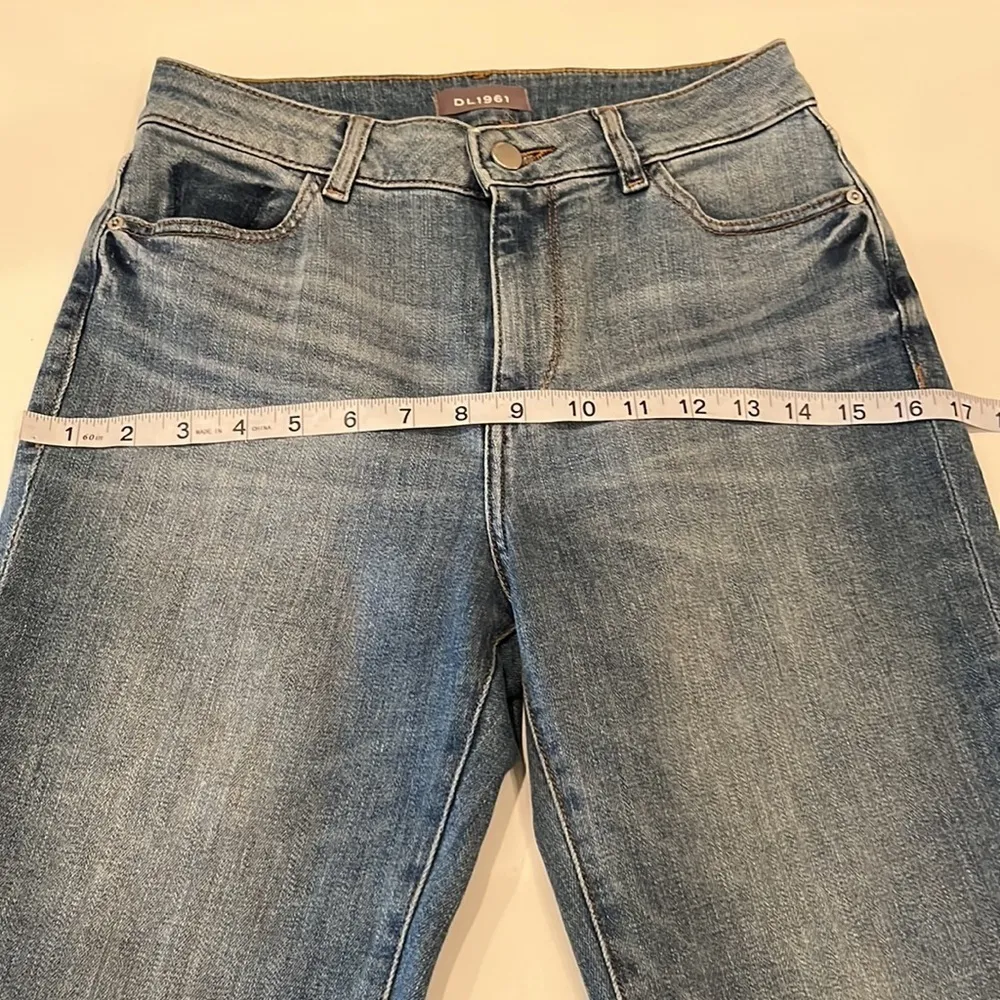 DL1961 Mara Ankle High Rise Straight Size 29 - Image 5